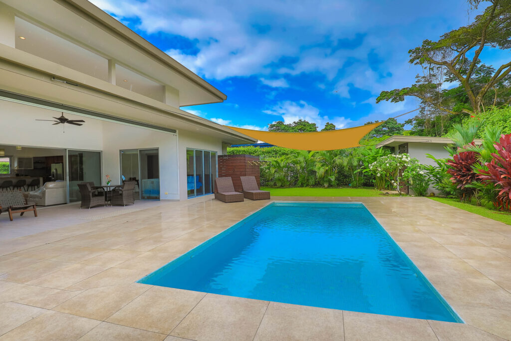 Walk To The Beach House - Pool