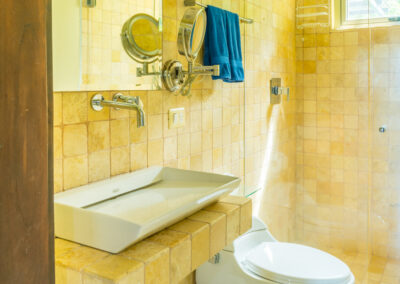 Uvita Home Bathroom 2