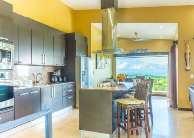 Uvita Home Kitchen & Dining