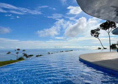 Casa De Luz Pool And Sky